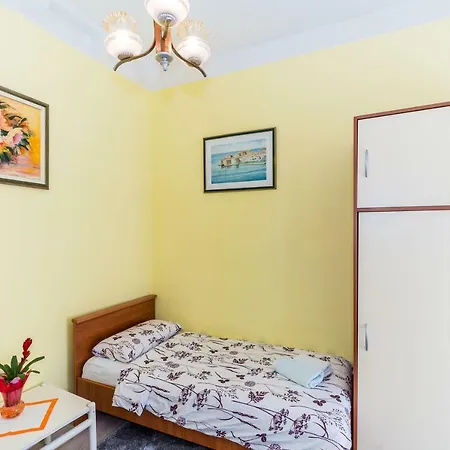 Katja & Lara Gasthuis 3*