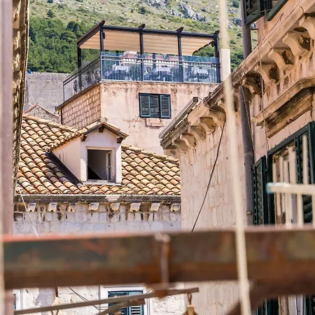 Katja & Lara 3* דוברובניק