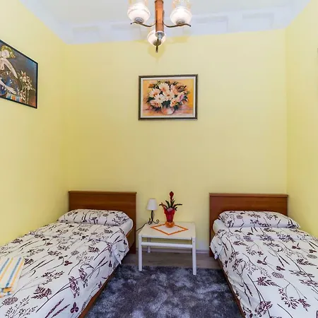 בית הארחה Katja & Lara 3*